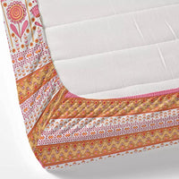 fitted bedsheet